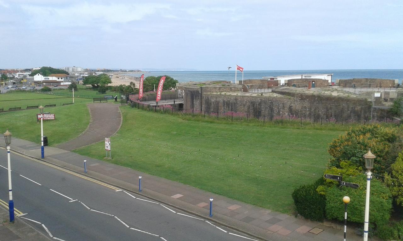 By The Sea Bed And Breakfast Torneo de Torneo de Eastbourne Exterior foto